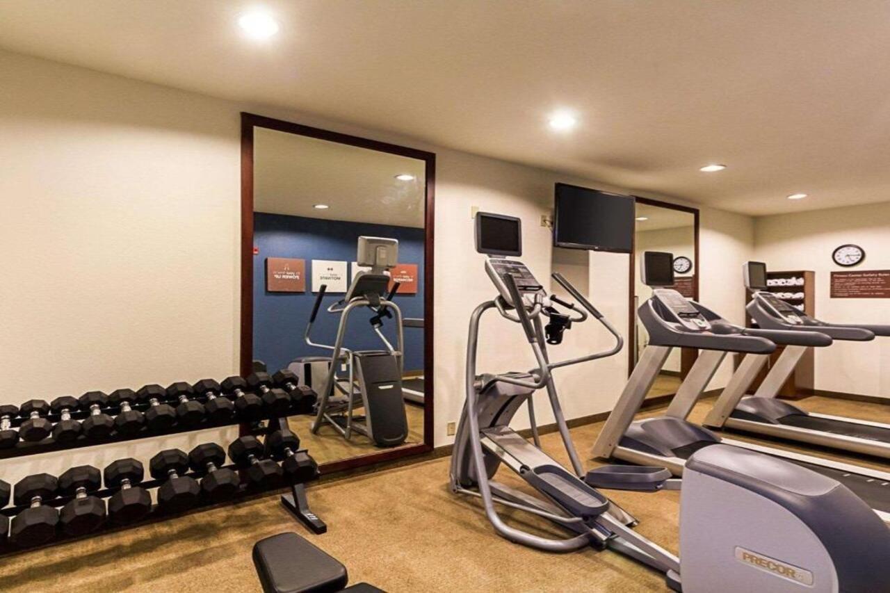Comfort Inn East Ουιτσιτά Εξωτερικό φωτογραφία