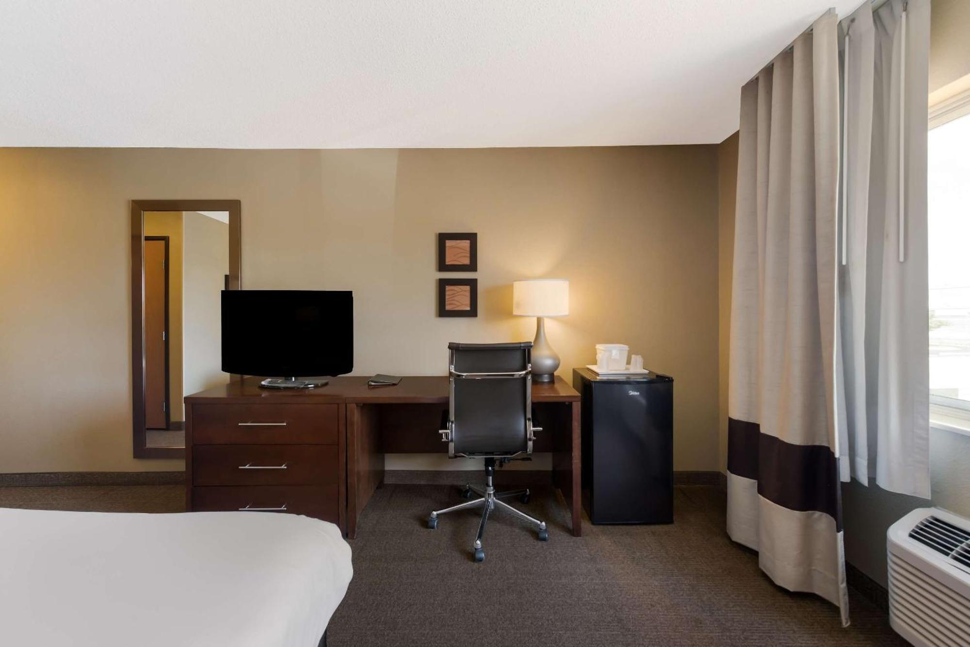 Comfort Inn East Ουιτσιτά Εξωτερικό φωτογραφία