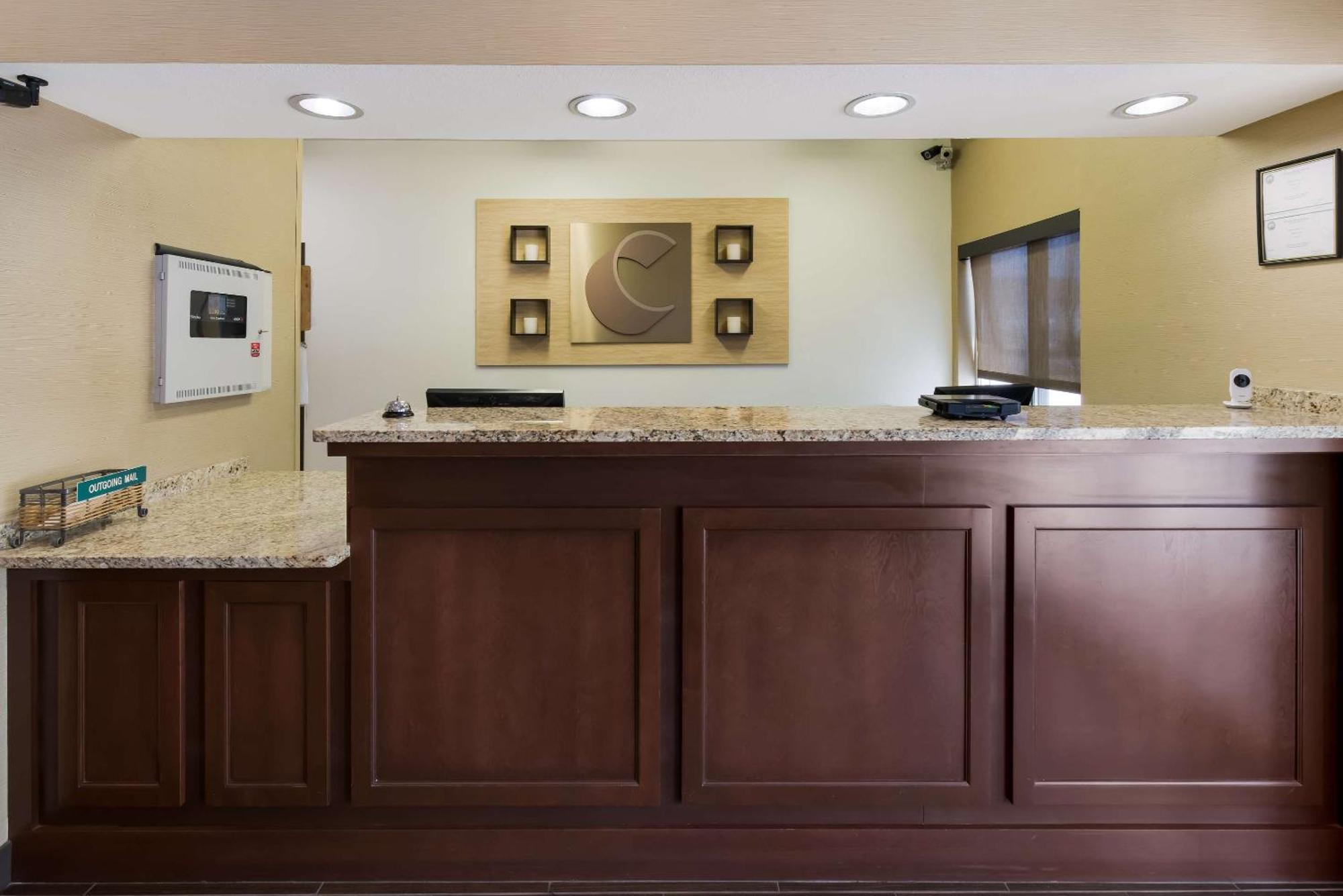Comfort Inn East Ουιτσιτά Εξωτερικό φωτογραφία