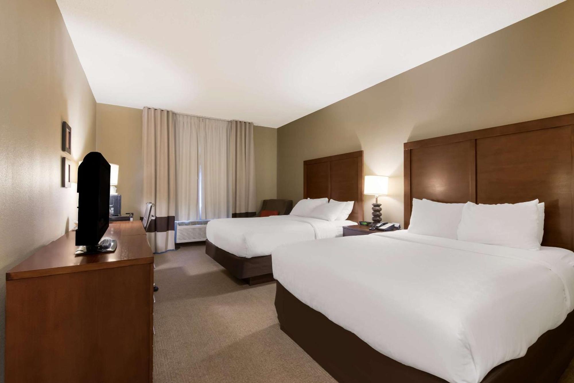 Comfort Inn East Ουιτσιτά Εξωτερικό φωτογραφία