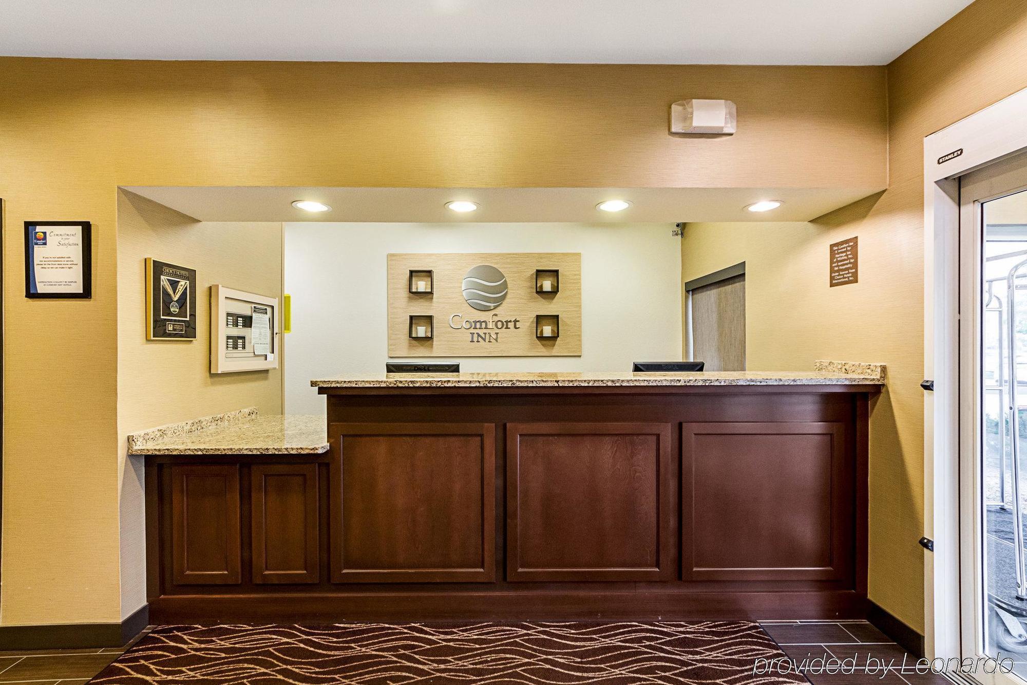 Comfort Inn East Ουιτσιτά Εξωτερικό φωτογραφία