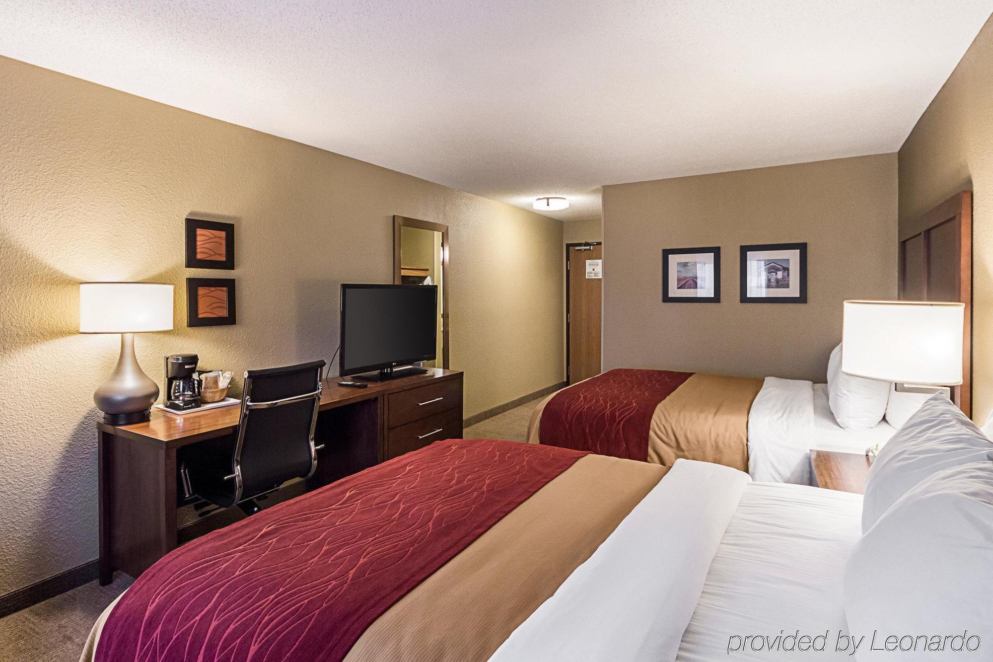 Comfort Inn East Ουιτσιτά Εξωτερικό φωτογραφία