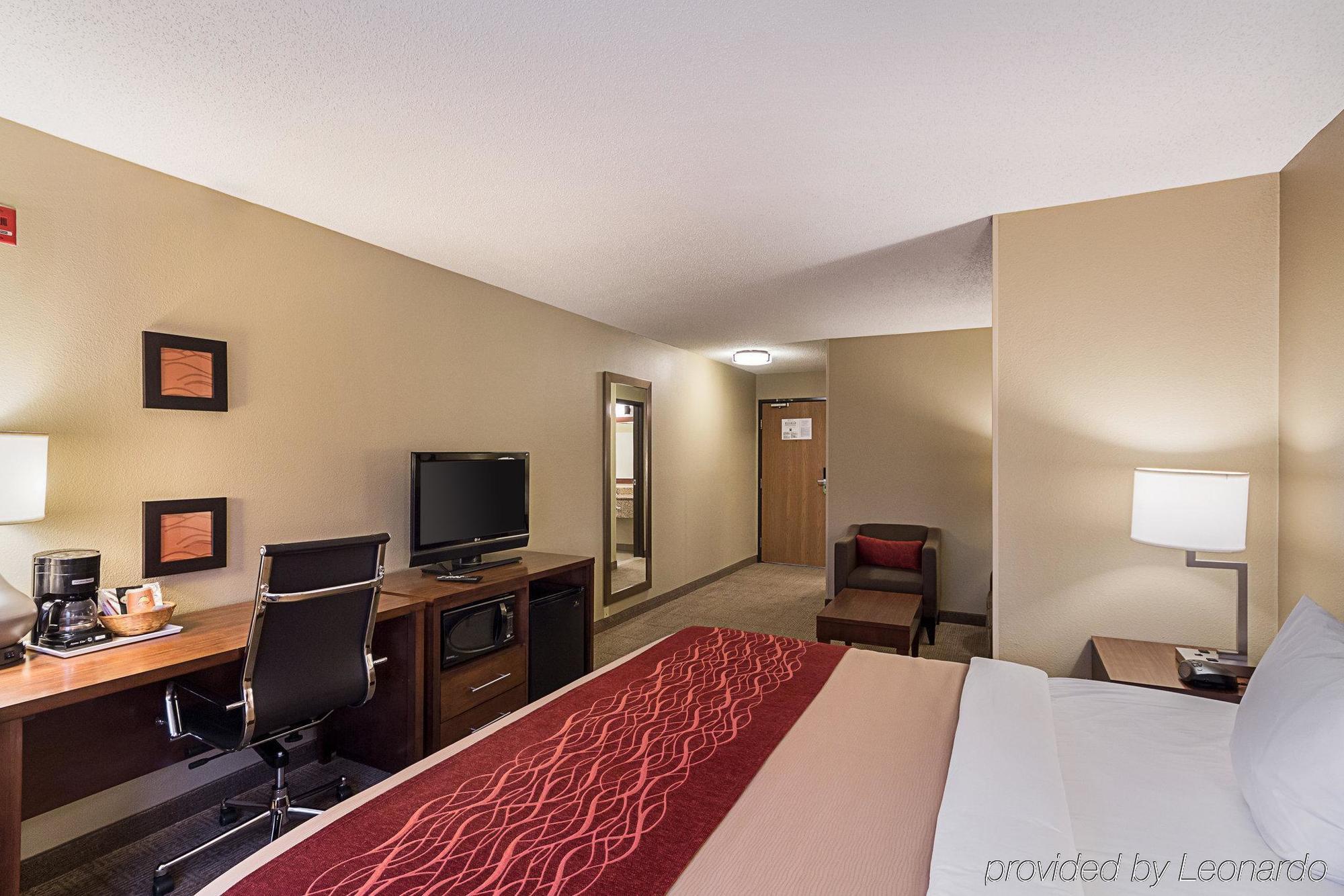 Comfort Inn East Ουιτσιτά Εξωτερικό φωτογραφία