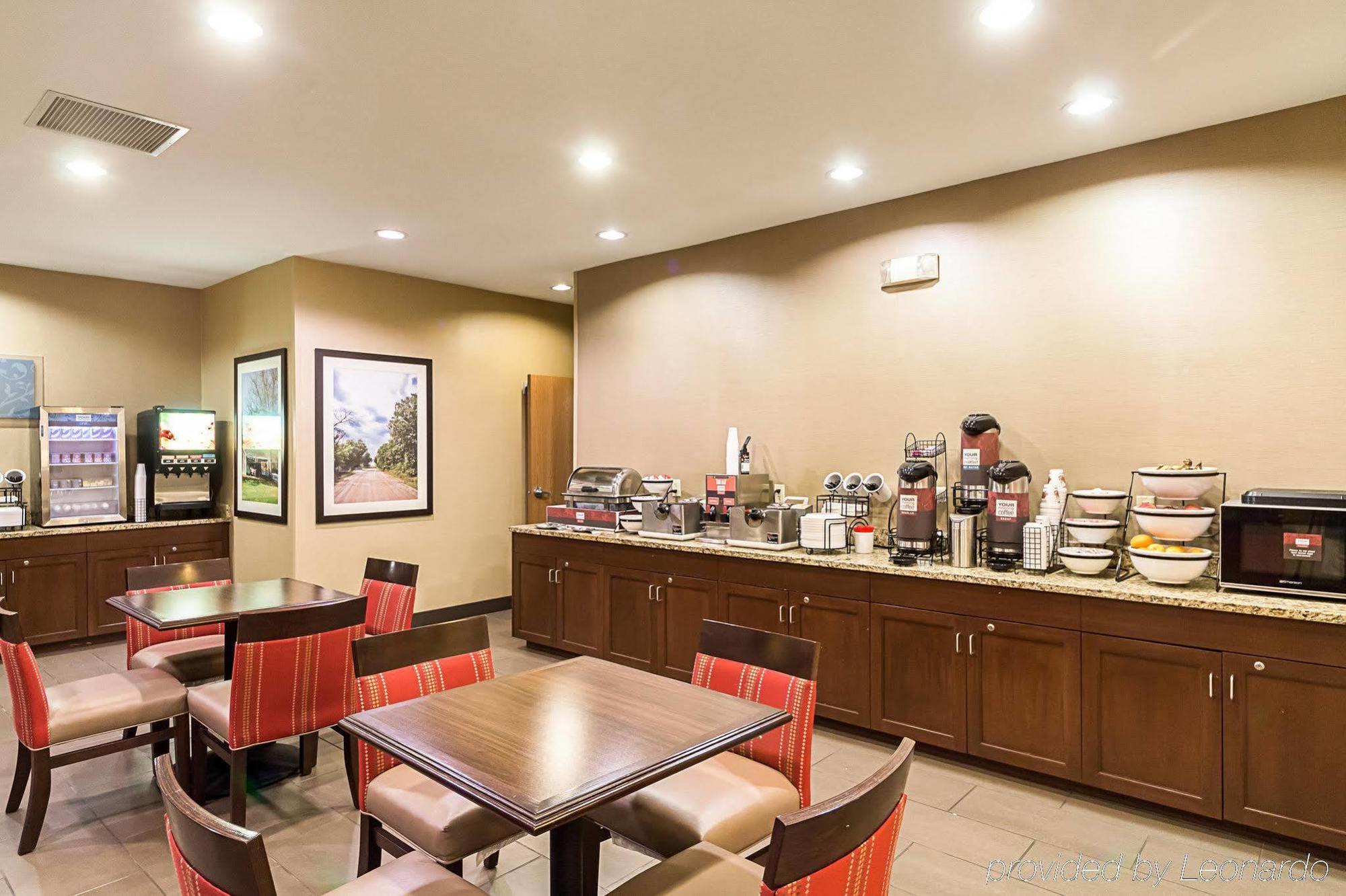 Comfort Inn East Ουιτσιτά Εξωτερικό φωτογραφία